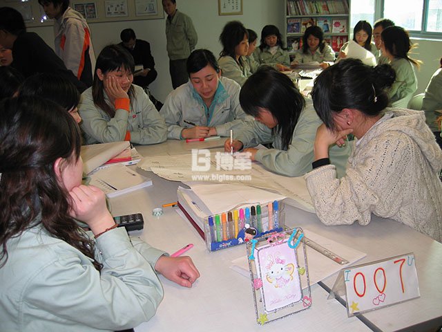STARION液晶顯示器班組長(zhǎng)培訓(xùn)現(xiàn)場(chǎng)